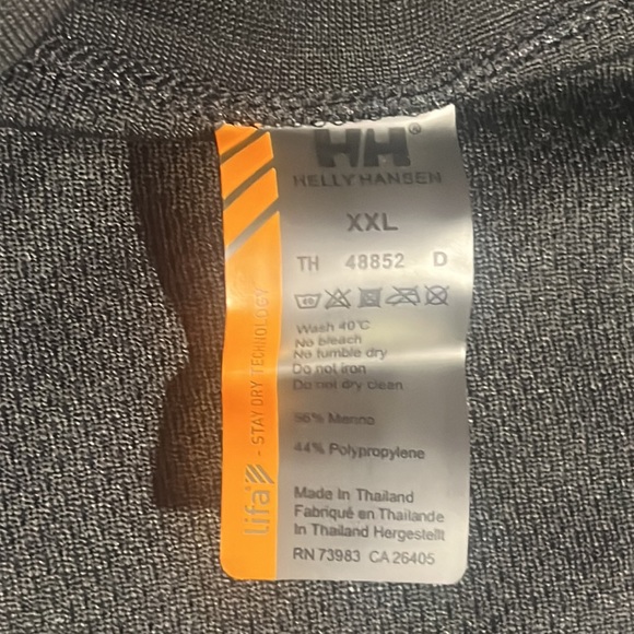 Men’s 1/4 Zip Helly Hansen Top | Mid-weight | Baselayer | XXL | NWOT - Picture 7 of 9
